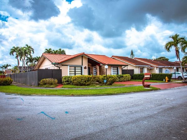 14512 SW 96th Ter , Miami, FL 33186