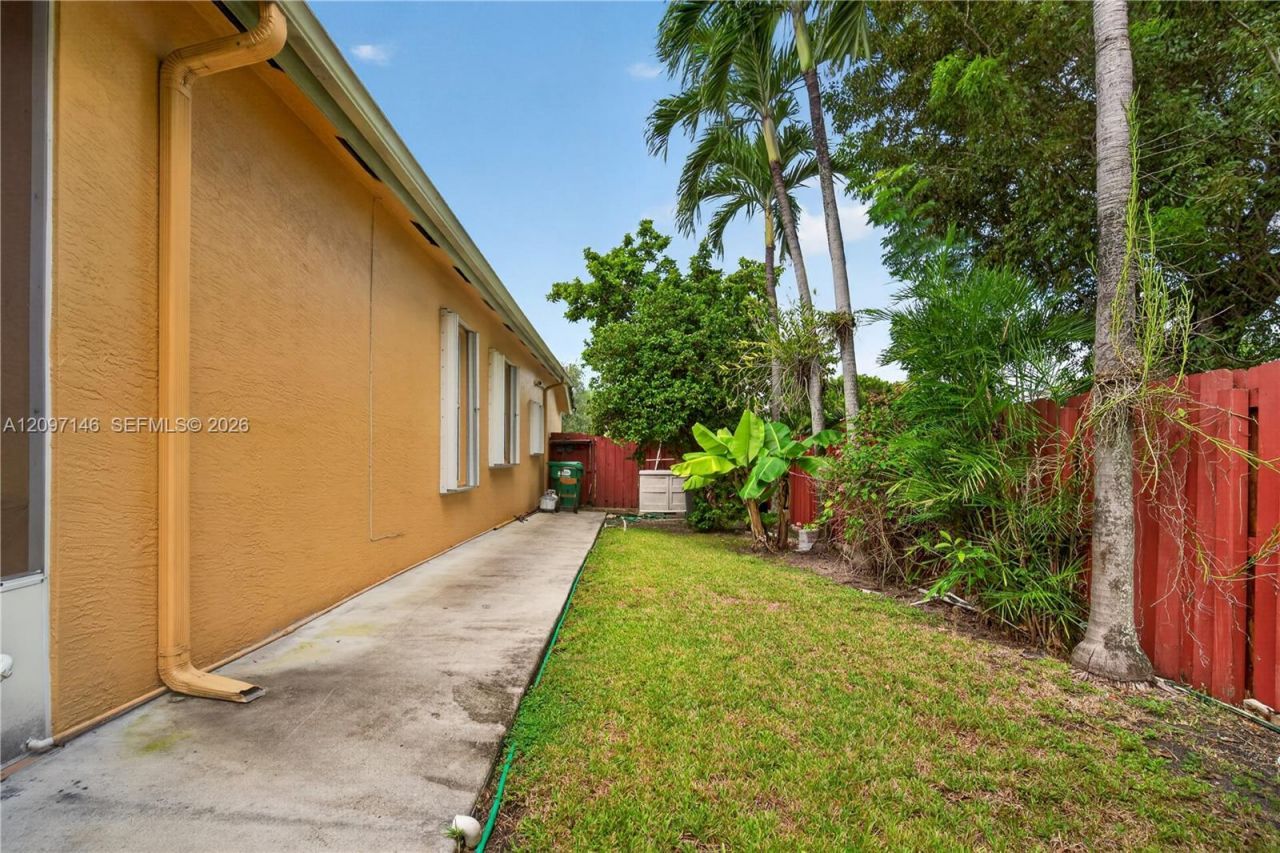 14639 SW 159th Pl, Miami, FL 33196 Photo