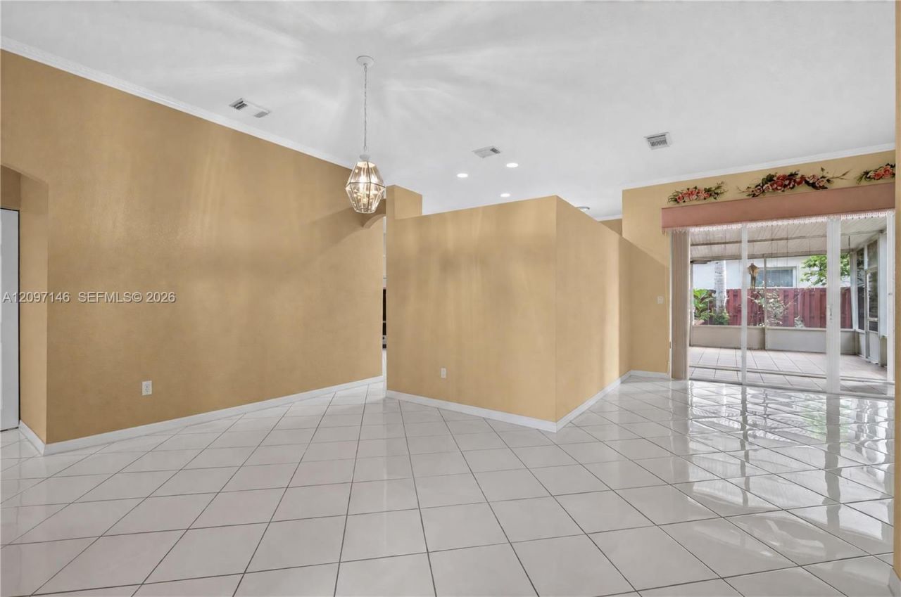 14639 SW 159th Pl, Miami, FL 33196 Photo