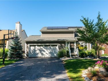 46 Brockmoore Drive, East Amherst, NY 14051