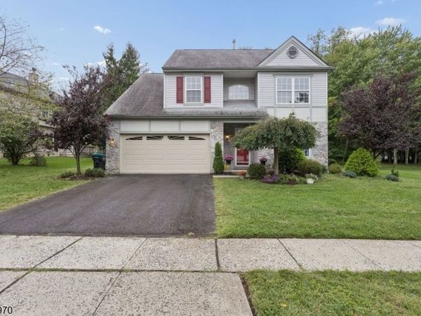 6 Harvard Cir, Montgomery, NJ 08540