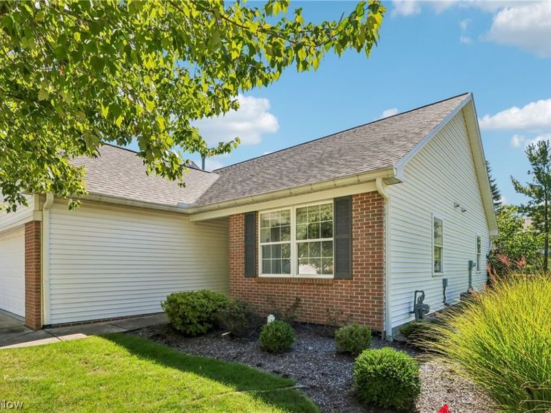 408 W Reserve Drive, Cuyahoga Falls, OH 44223 Photo 2