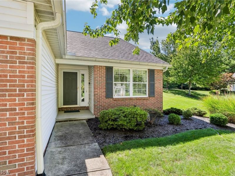 408 W Reserve Drive, Cuyahoga Falls, OH 44223 Photo 3