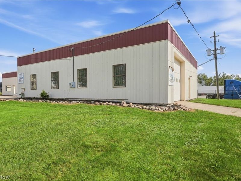 1379 S Chillicothe Road, Aurora, OH 44202 Photo 3