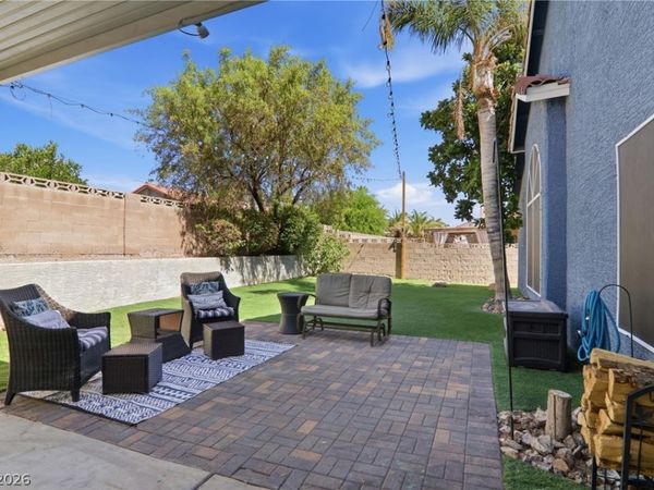 7943 Lions Mane Court , Las Vegas, NV 89123