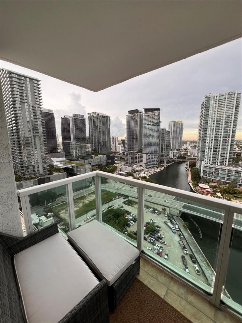 31 SE 5th Street, Unit 2801, Miami, FL 33131 Photo