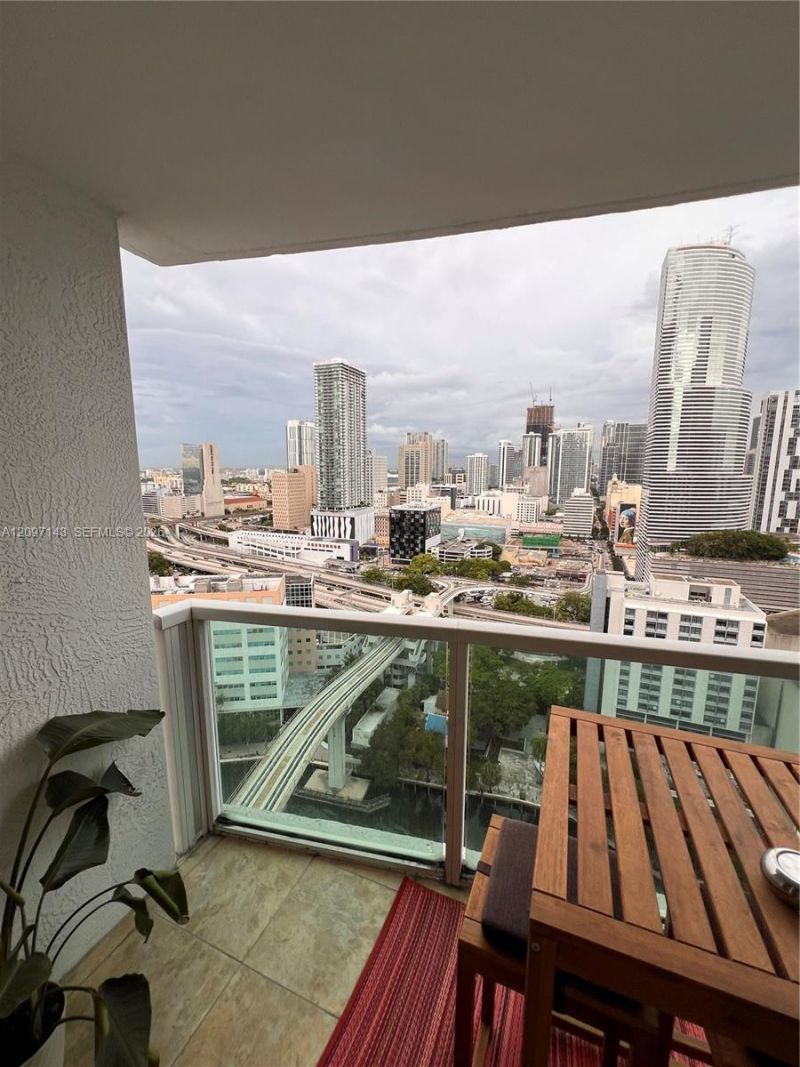 31 SE 5th Street, Unit 2801, Miami, FL 33131 Photo