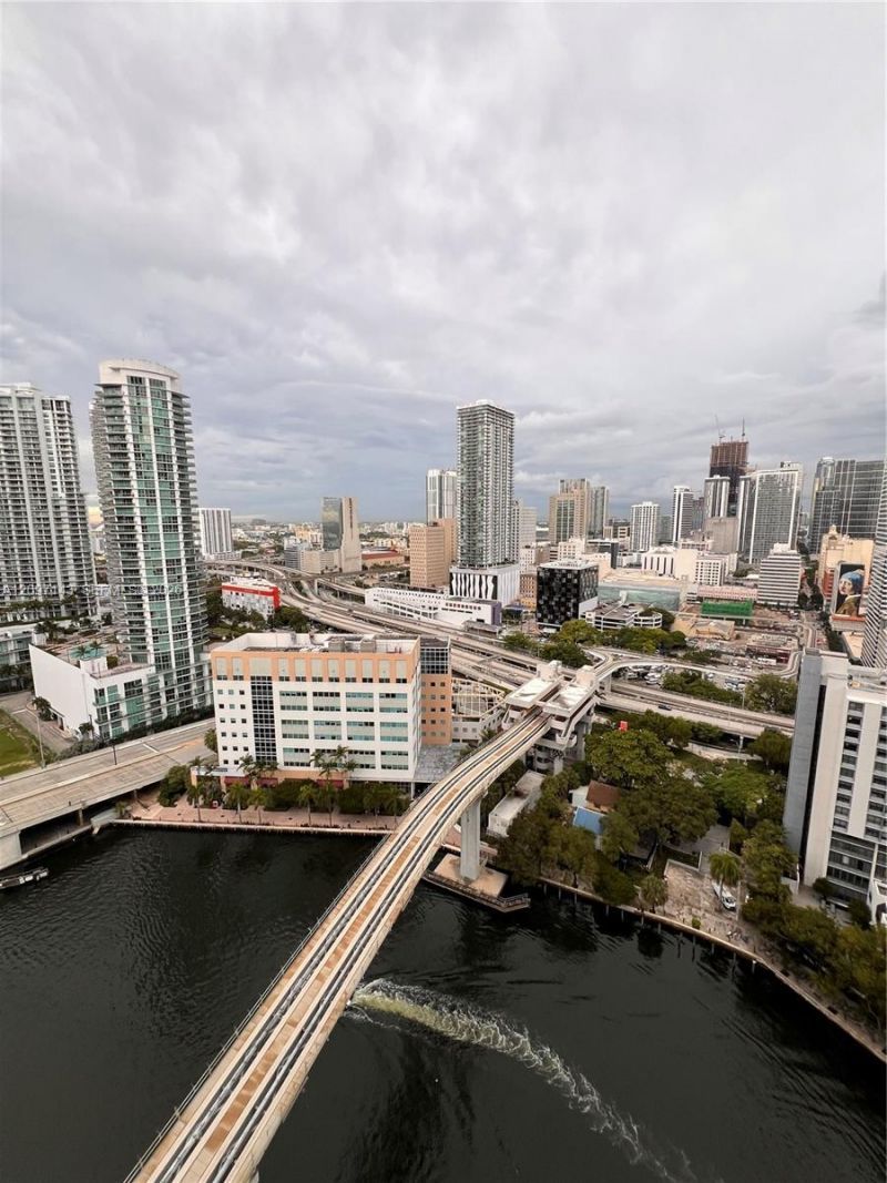 31 SE 5th Street, Unit 2801, Miami, FL 33131 Photo
