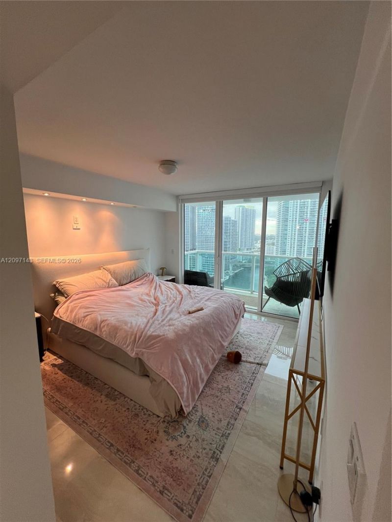 31 SE 5th Street, Unit 2801, Miami, FL 33131 Photo