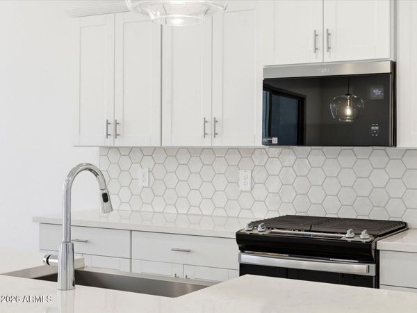 10919 W JONES Avenue, Tolleson, AZ 85353