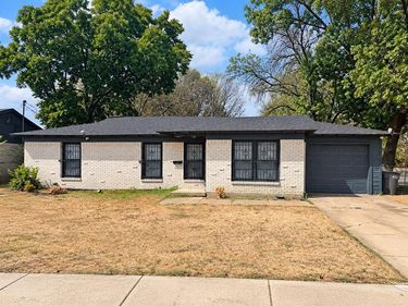 4200 Pate Drive, Fort Worth, TX 76119
