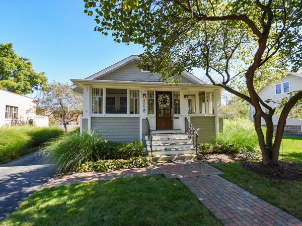 805 N Dunton Avenue , Arlington Heights, IL 60004