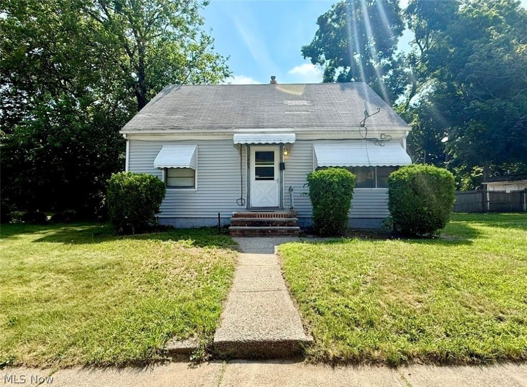 1403 E 133rd Street, East Cleveland, OH 44112 Main Photo