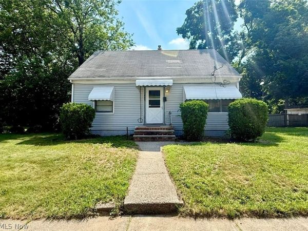 1403 E 133rd Street, East Cleveland, OH 44112