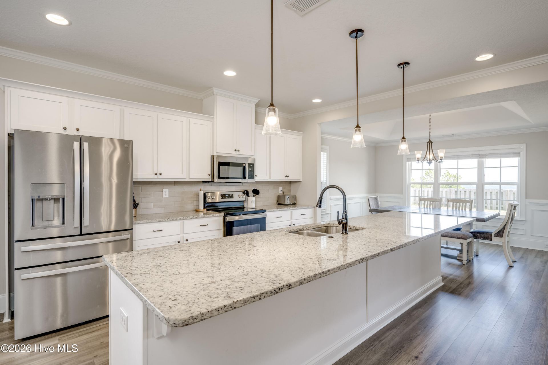 1089 Archard Street Photo 12