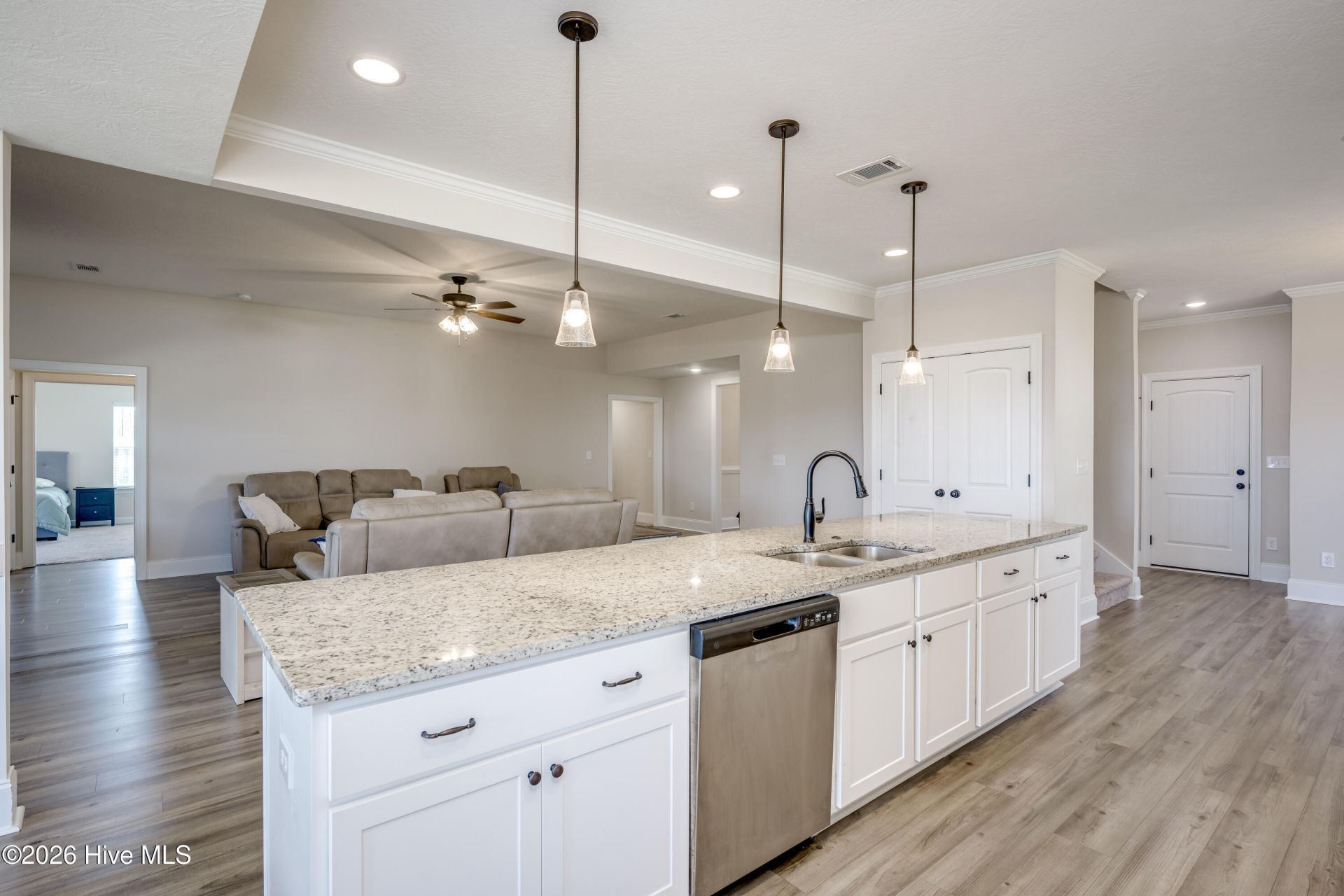 1089 Archard Street Photo 13
