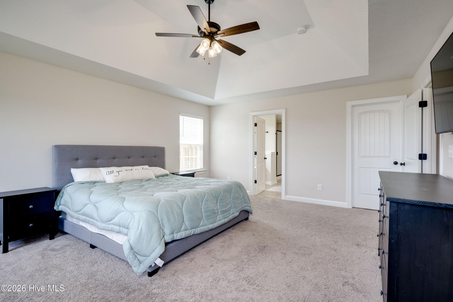 1089 Archard Street Photo 17