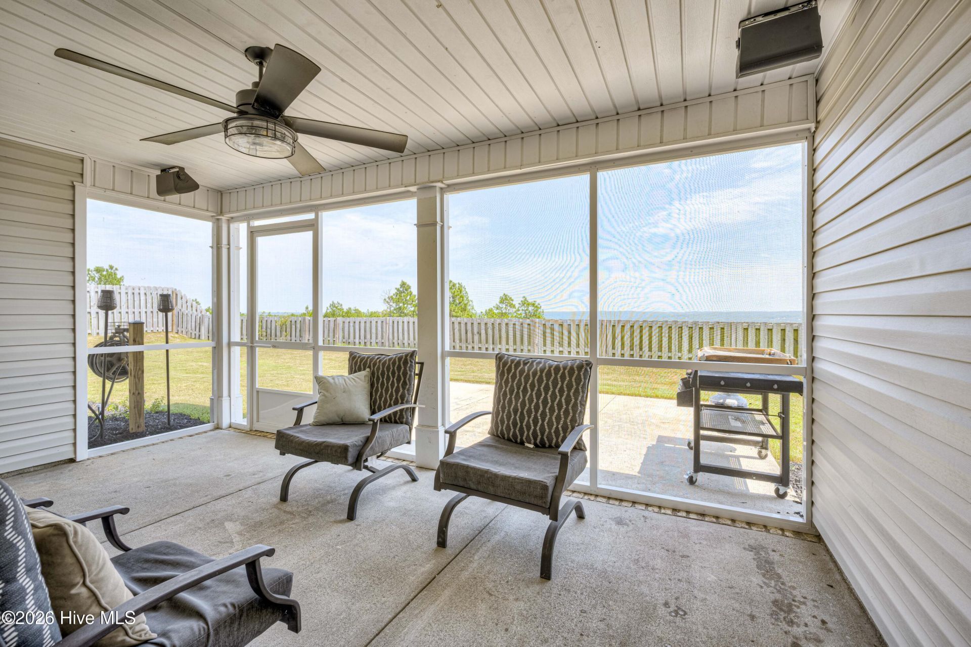 1089 Archard Street Photo 39