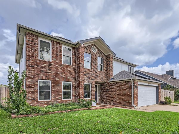 500 Hawthorne LN , Round Rock, TX 78664