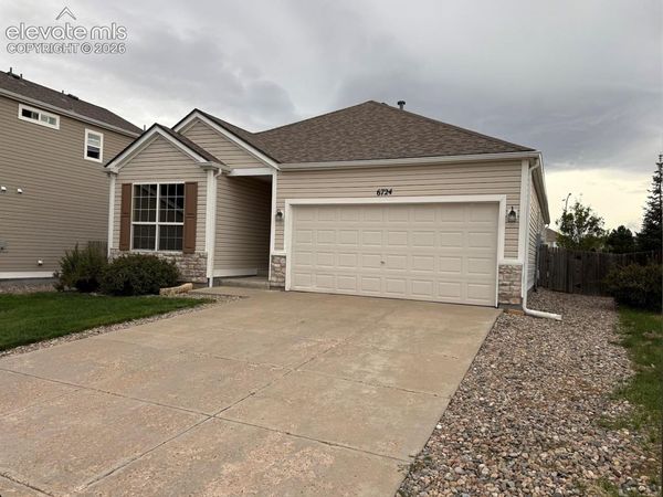 6724 Harvey Lane, Colorado Springs, CO 80923
