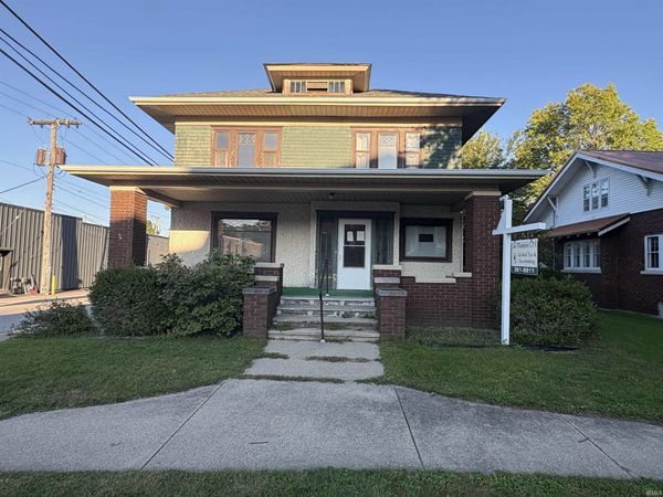112 S Main Street, Middlebury, IN 46540