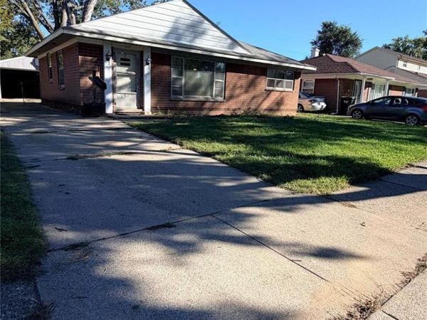 1117 E Brockton Avenue, Madison Heights, Mi 48071