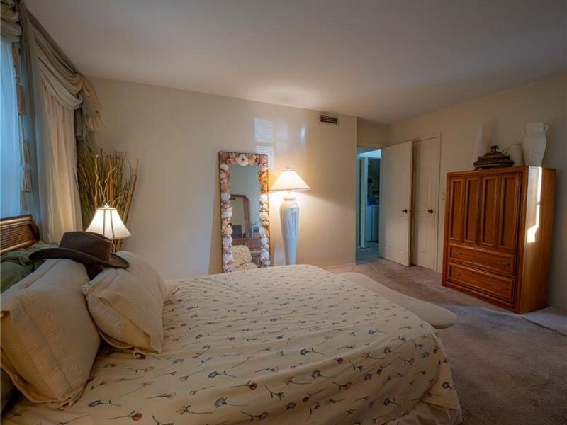 8860 Christygate Lane, Huber Heights, OH 45424 Photo 13