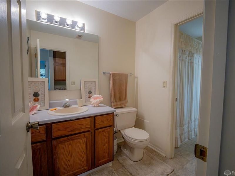 8860 Christygate Lane, Huber Heights, OH 45424 Photo 22