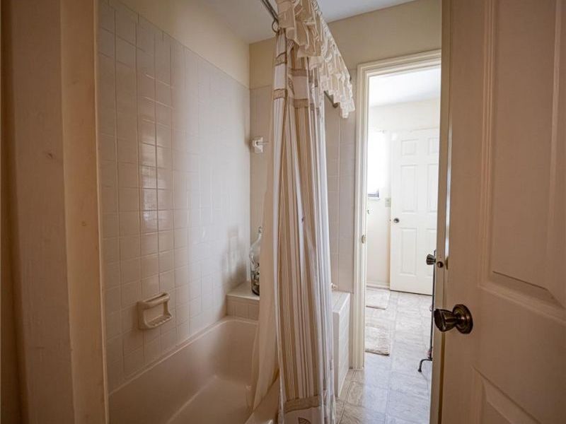8860 Christygate Lane, Huber Heights, OH 45424 Photo 23