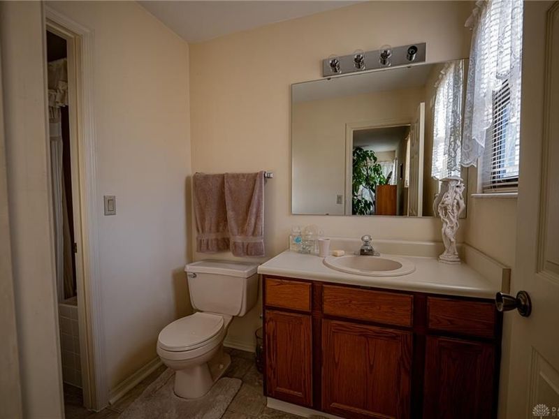 8860 Christygate Lane, Huber Heights, OH 45424 Photo 24