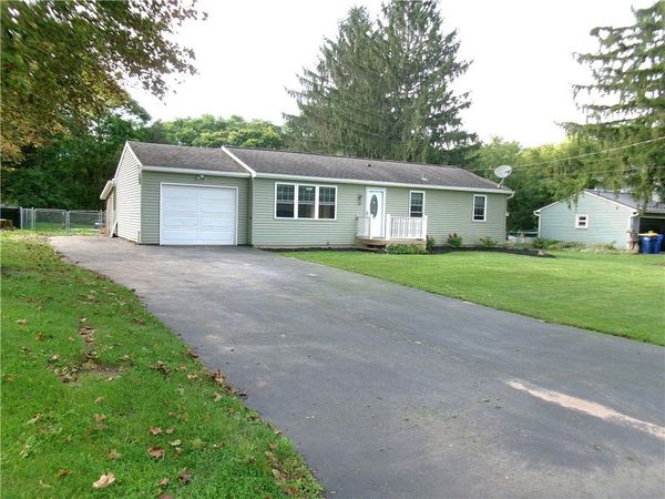 33 Crest Ave , Macedon, NY 14502