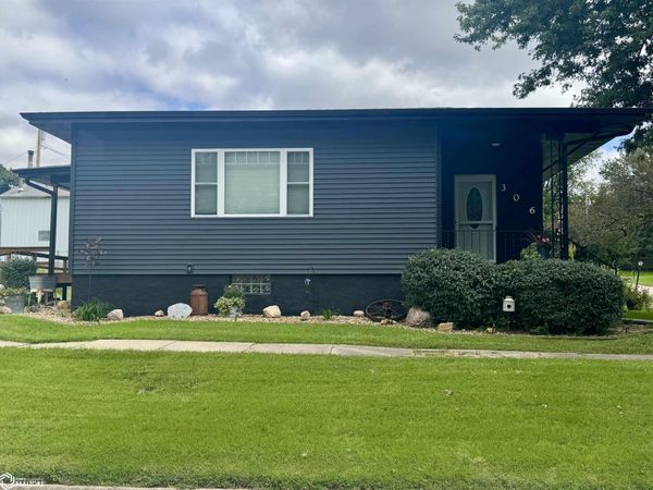 306 6Th Street, Victor, IA 52347