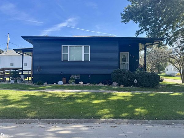 306 6Th Street, Victor, IA 52347