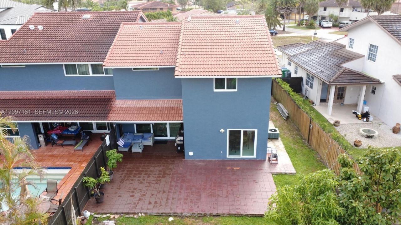 20042 W Lake Dr, Hialeah, FL 33015 Photo