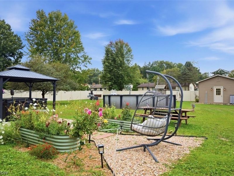 5652 Bonnell Drive, Youngstown, OH 44512 Photo 32