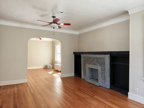 2119 S Gunderson Avenue, Berwyn, IL 60402
