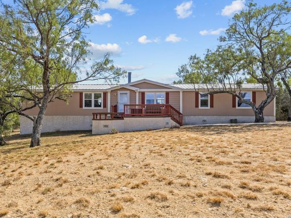 157 County Road 5635, Castroville, TX 78009