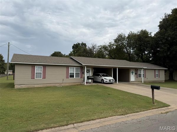 917 & 919 Mott , New Madrid, MO 63869