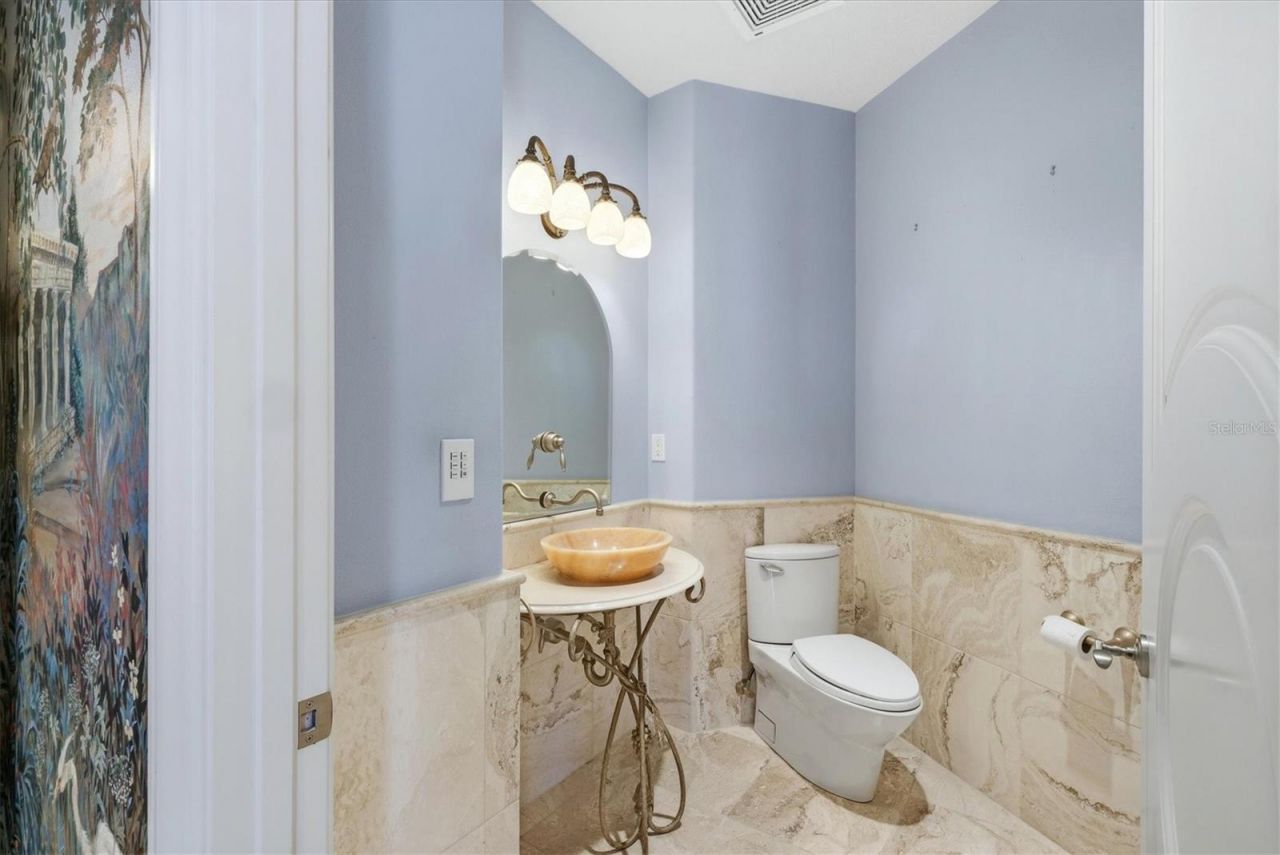 420 Golden Gate Point, Unit 700, Sarasota, FL 34236 Photo