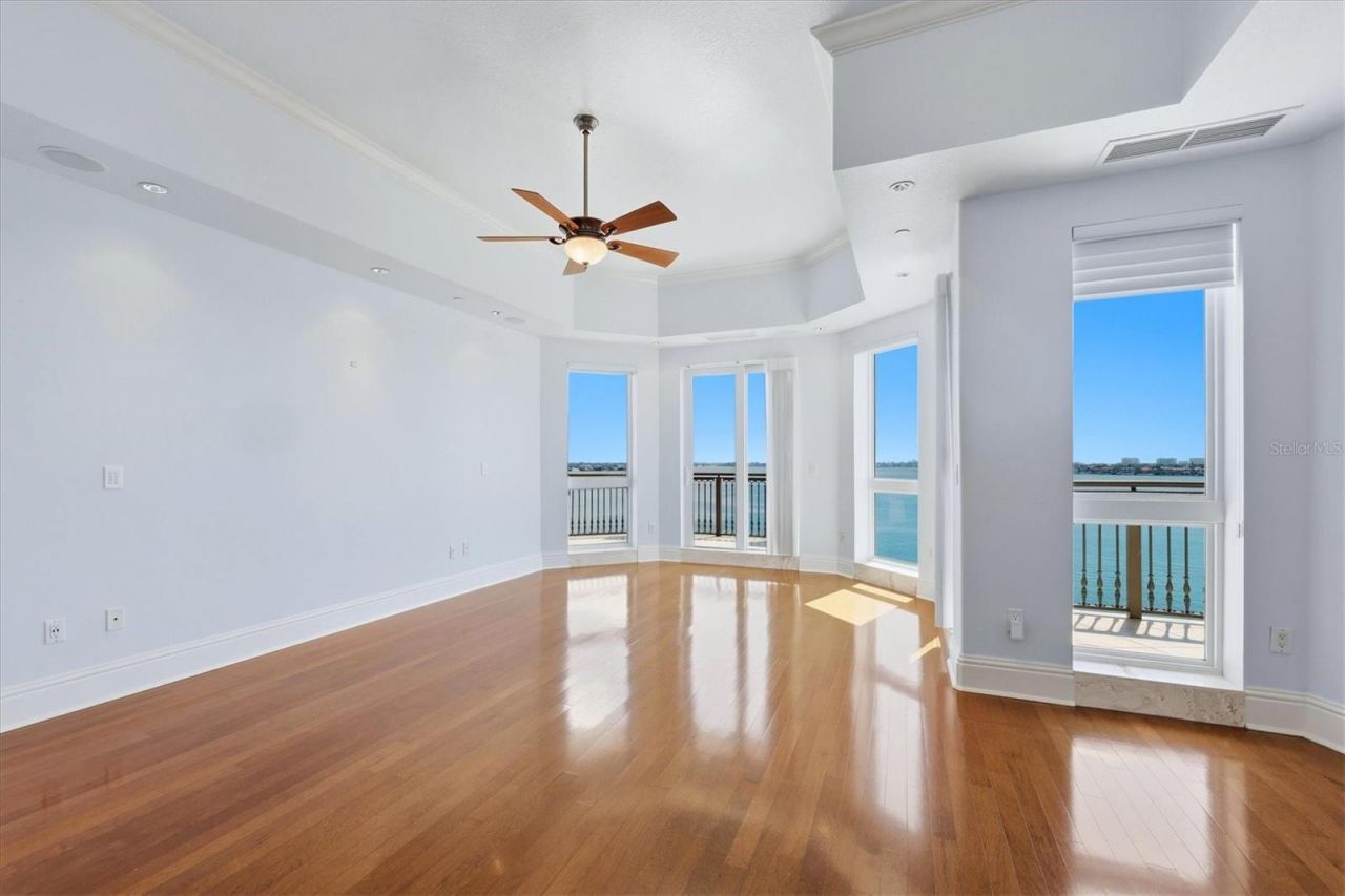 420 Golden Gate Point, Unit 700, Sarasota, FL 34236 Photo