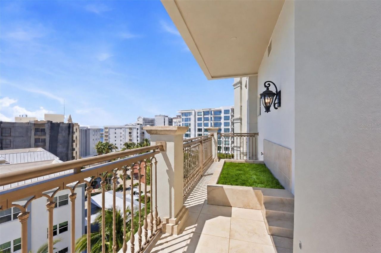 420 Golden Gate Point, Unit 700, Sarasota, FL 34236 Photo