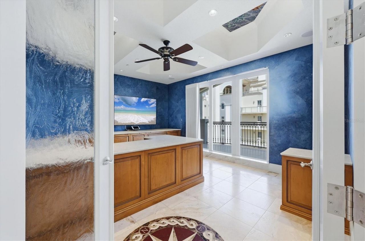 420 Golden Gate Point, Unit 700, Sarasota, FL 34236 Photo