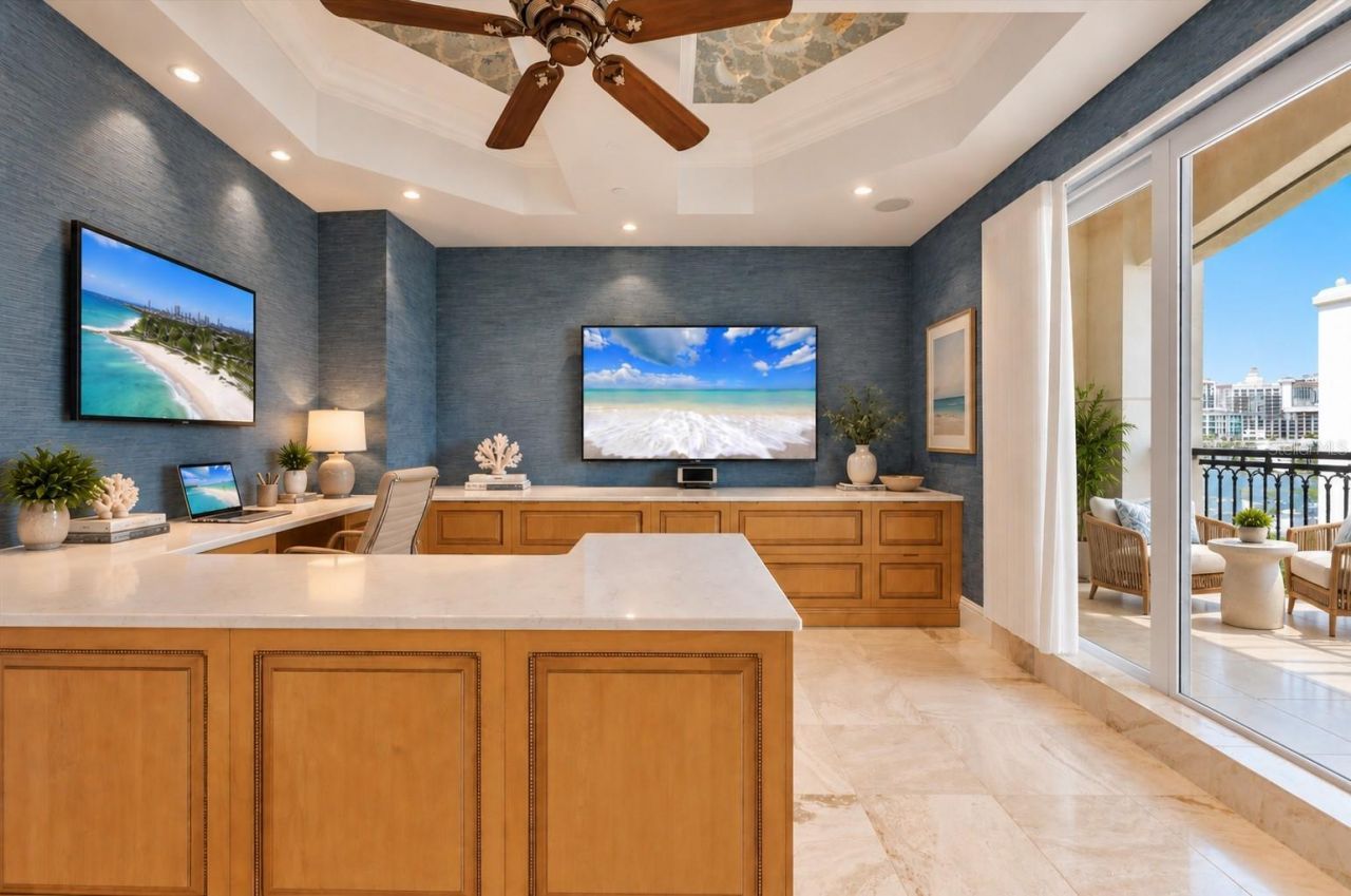 420 Golden Gate Point, Unit 700, Sarasota, FL 34236 Photo