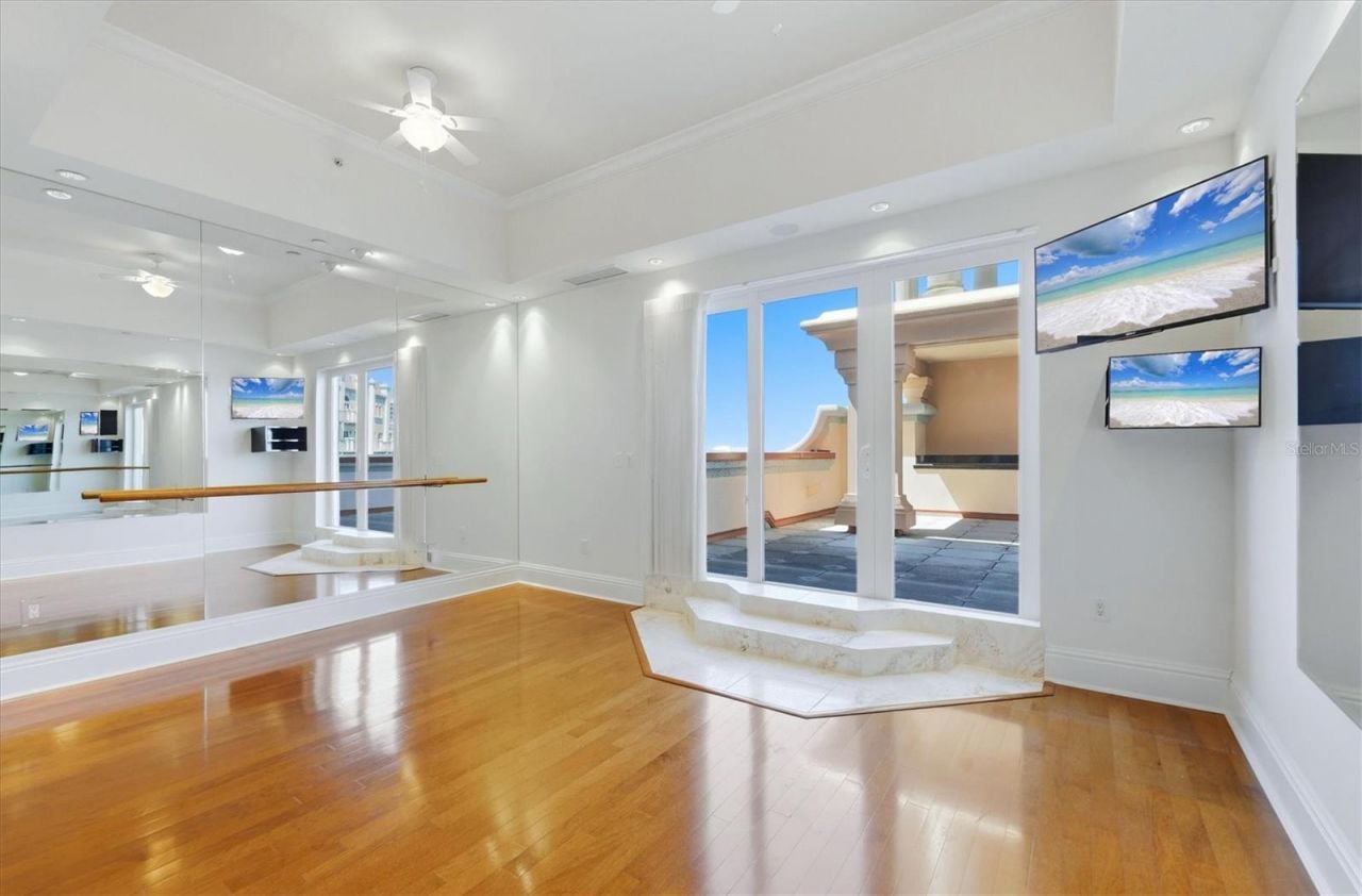 420 Golden Gate Point, Unit 700, Sarasota, FL 34236 Photo
