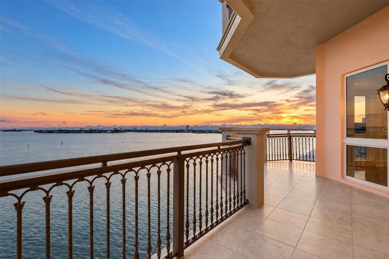 420 Golden Gate Point, Unit 700, Sarasota, FL 34236 Photo