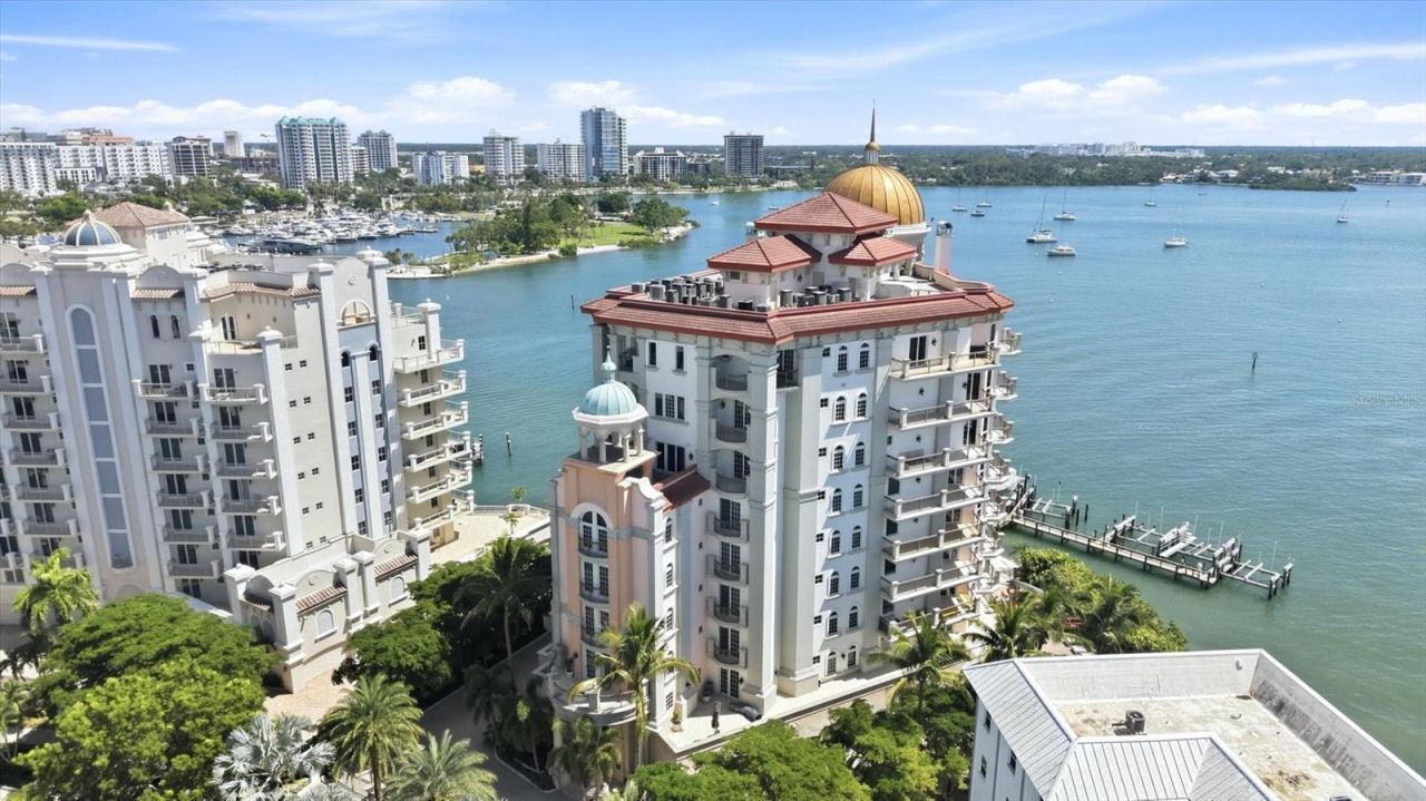 420 Golden Gate Point, Unit 700, Sarasota, FL 34236 Photo