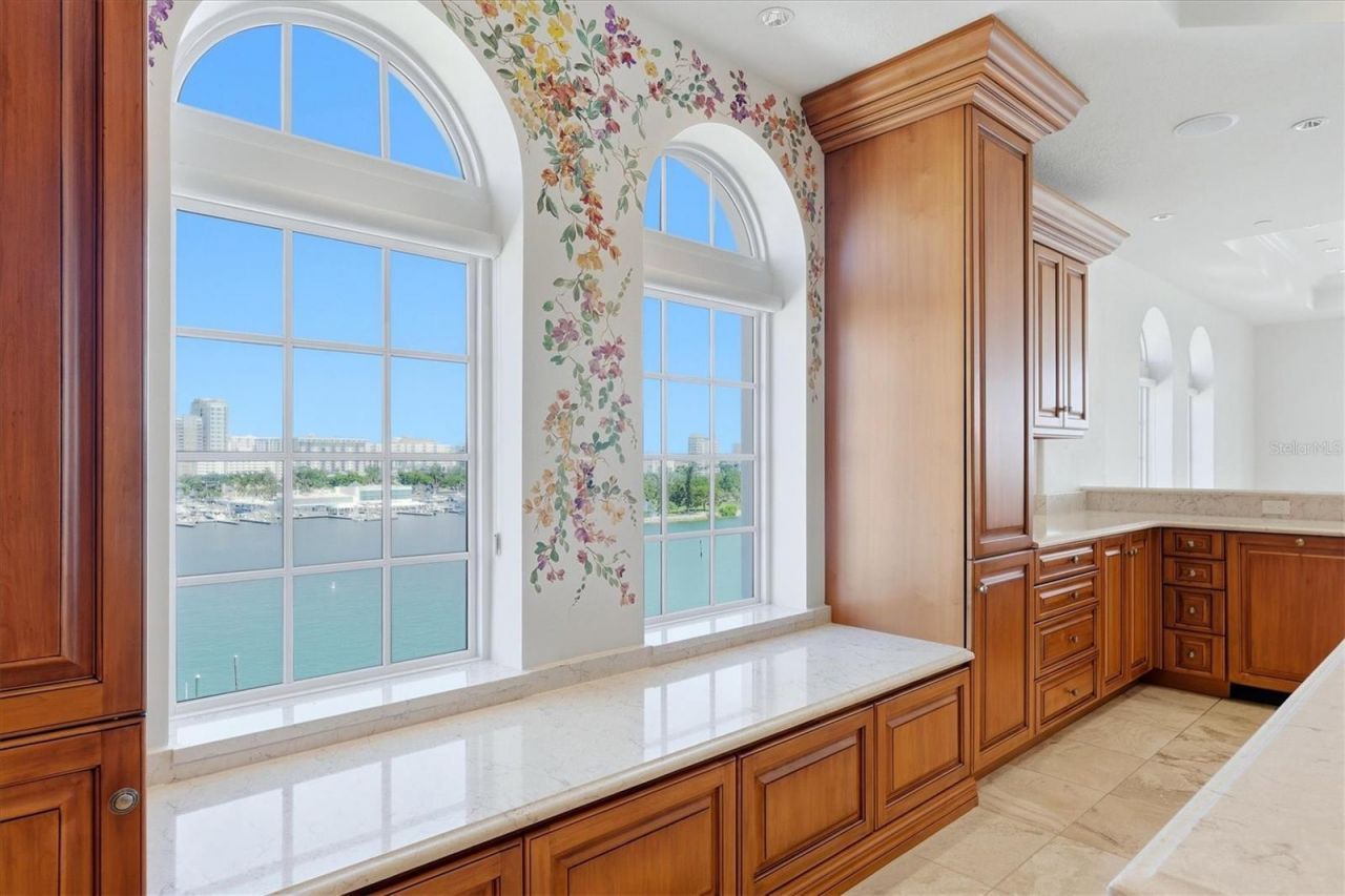 420 Golden Gate Point, Unit 700, Sarasota, FL 34236 Photo