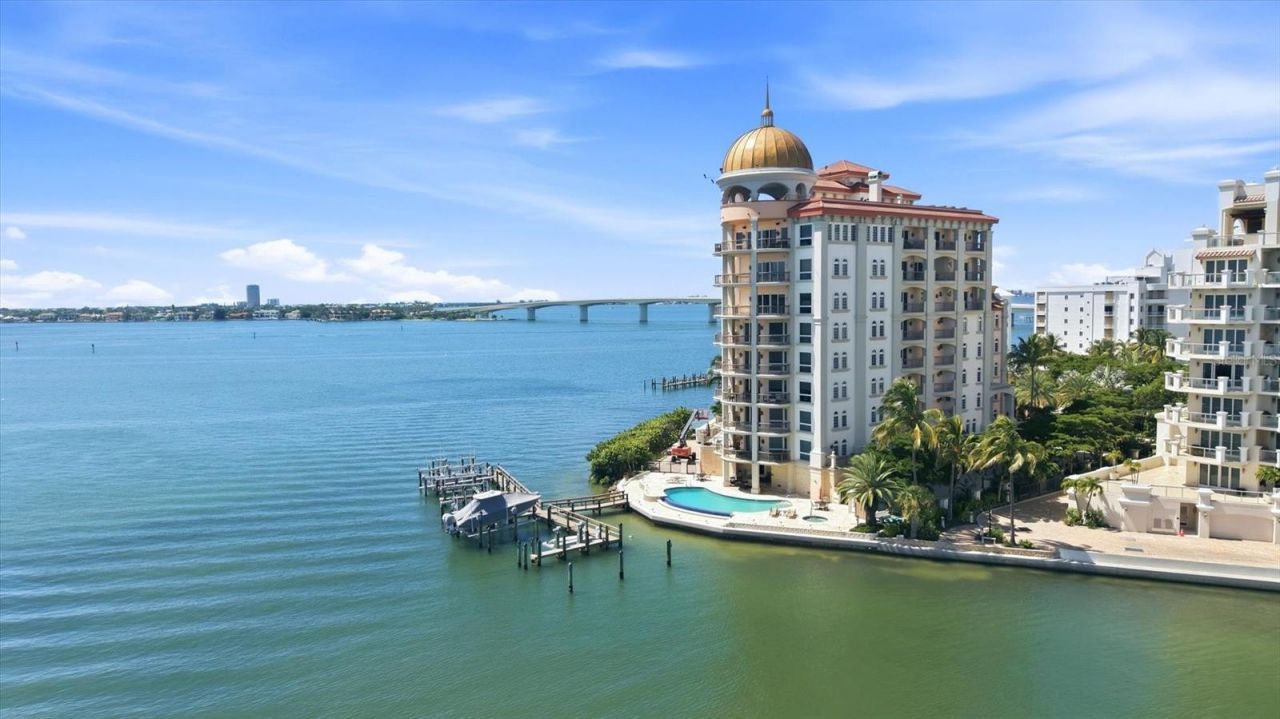 420 Golden Gate Point, Unit 700, Sarasota, FL 34236 Photo