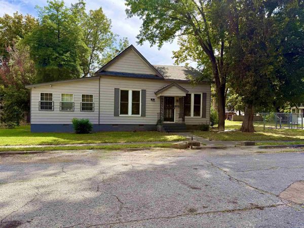404 E Johnson Avenue, Osceola, AR 72370
