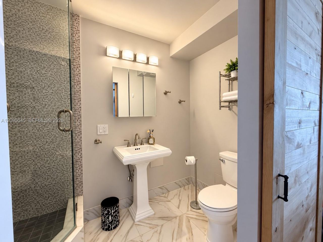 300 Bayview Dr, Unit 2014, Sunny Isles Beach, FL 33160 Photo